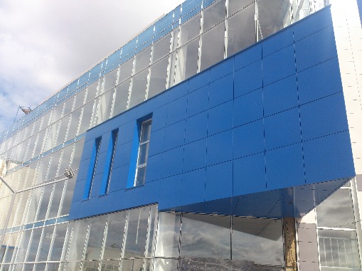Торгово-офисное здание, г. Дзержинск.

Материал: Алюминиевые композитные панели Goldstar